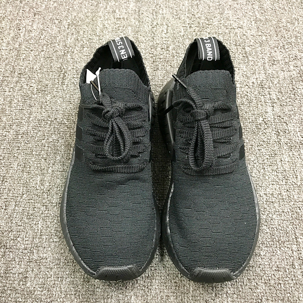 Nmd r2 top triple black